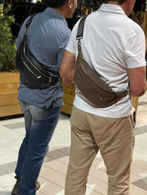 Load image into Gallery viewer, Men’s Crossbody Leather Fanny Pack – Gun Black Edition