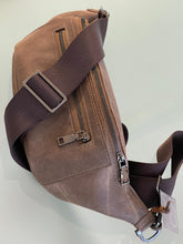 Load image into Gallery viewer, Men’s Crossbody Leather Fanny Pack – Gun Black Edition