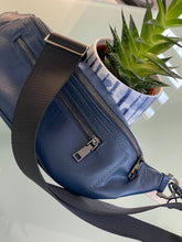 Load image into Gallery viewer, Men’s Crossbody Leather Fanny Pack – Gun Black Edition