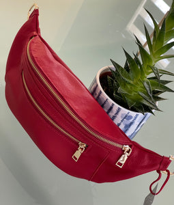 ANANÏ Leather Fanny Pack